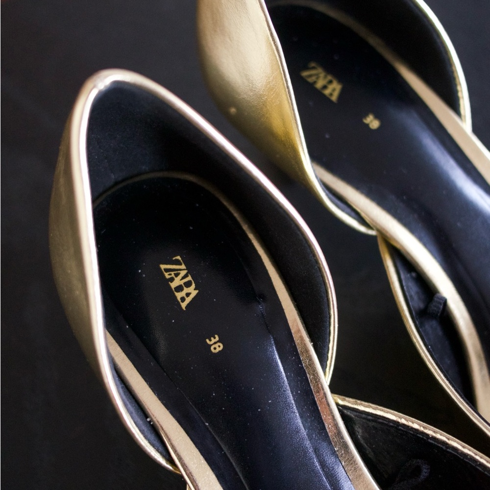 Zara Heeled Pump with Bow in Gold - Picture 3 of 7